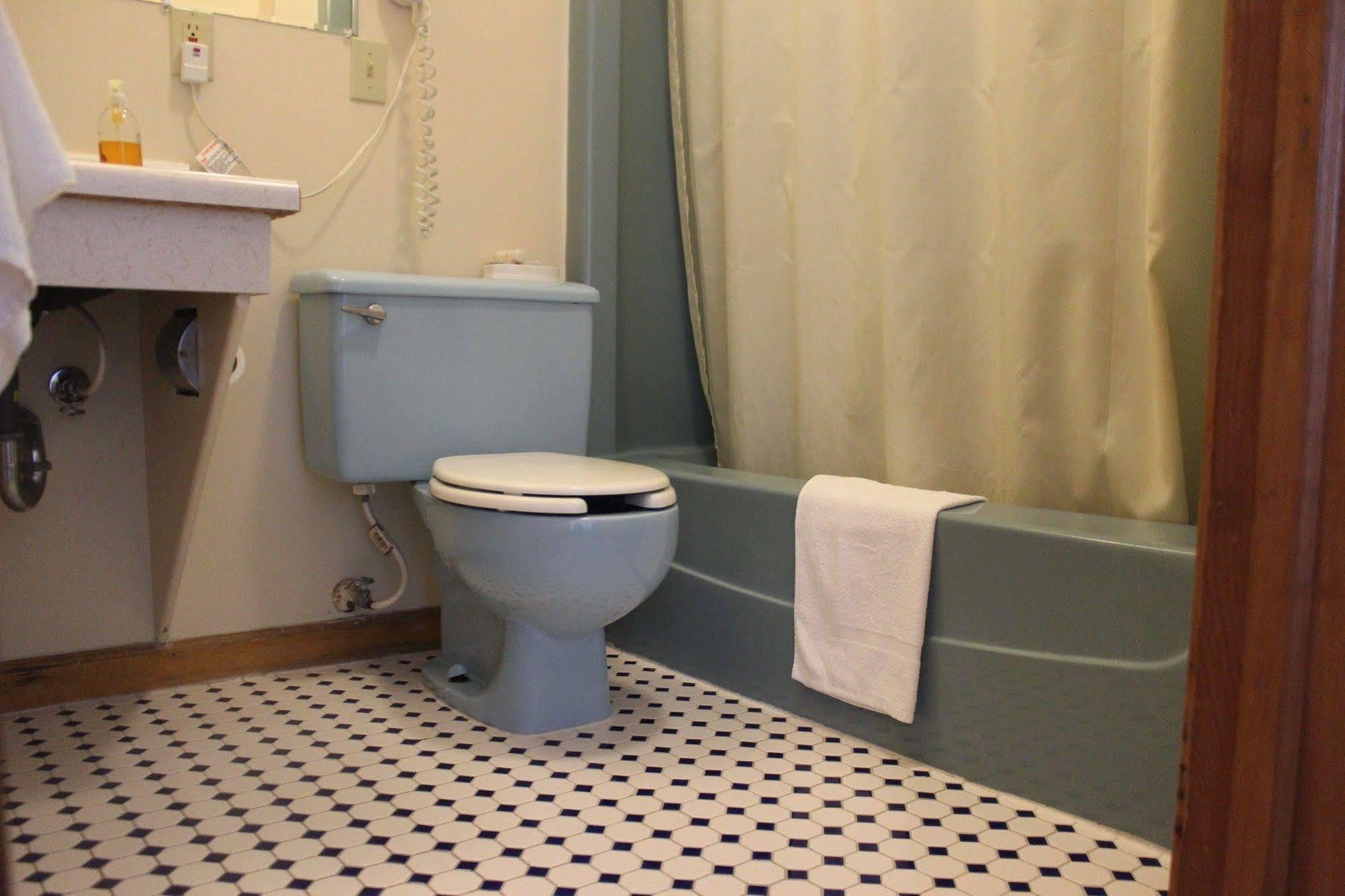 Old Chatham Chatham Travel Lodge מראה חיצוני תמונה